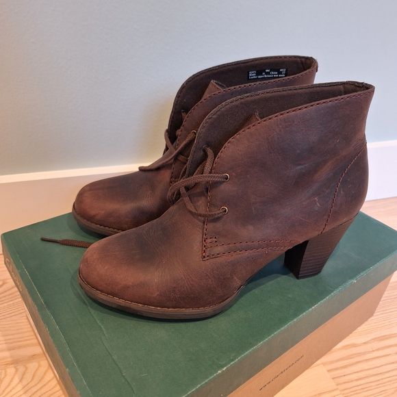 Clarks Dark Brown Ankle Boots - Picture 1 of 6